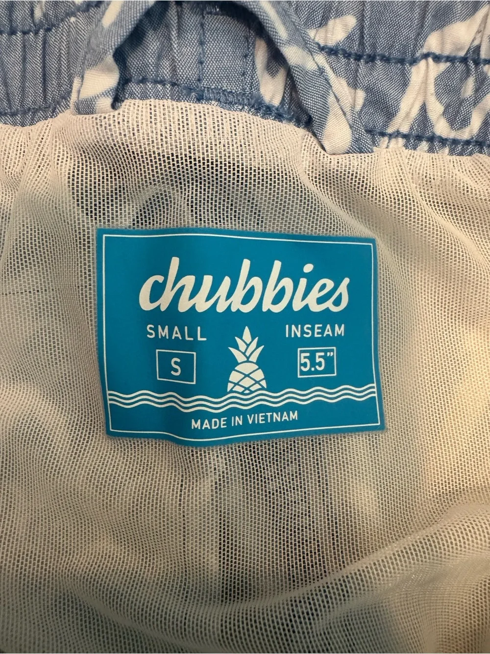 chubbies Mens's  Blue Pineapple Summer Swim Trunks